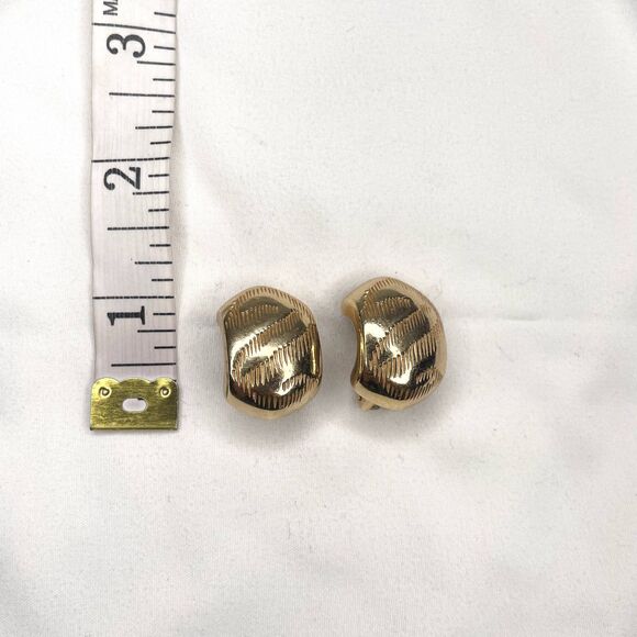 Christian Dior Vintage Gold Plated Textured Half Hoop Clip On Earrings - Picture 10 of 10